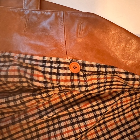 Genuine Leather Trench Coat. Fully lined with Plaid Patterned Fabric. Size XS - Picture 6 of 13